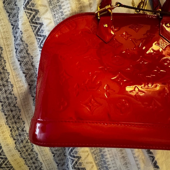 LV Monogram Vernis Alma PM excellent like new condition. - Picture 7 of 16